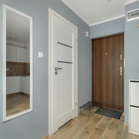 Апартаменти One Bedroom In With Bathtub And 2 Desks For Remote Work By Renters *
